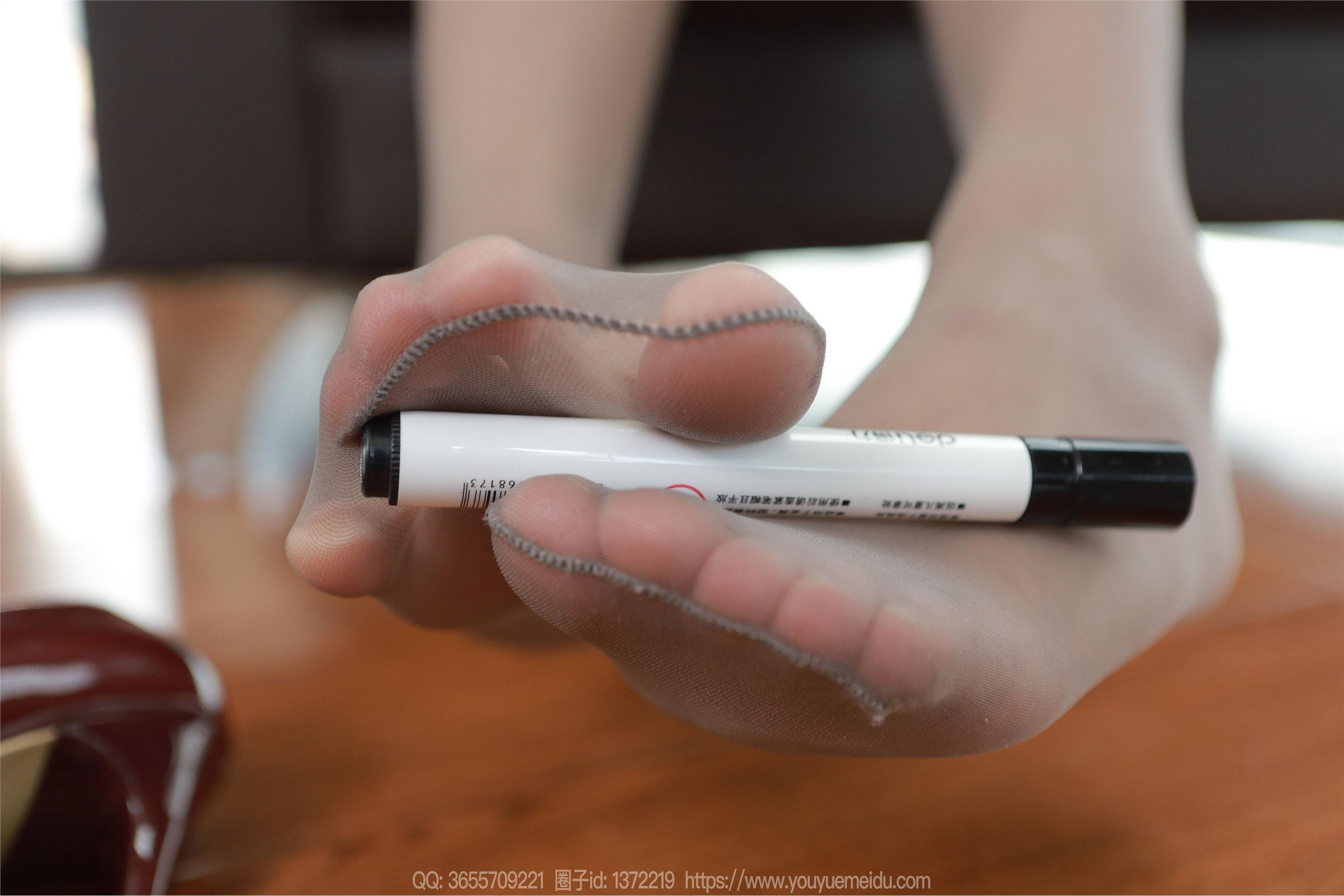 IESS异思趣向  2023.10.09 丝享家 1554 小婕《蟒纹衬衣》